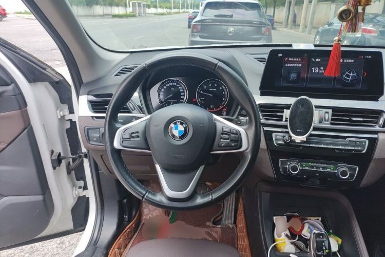 Used BMW X1 2022 sDrive20Li Fashion Model Steering Wheel