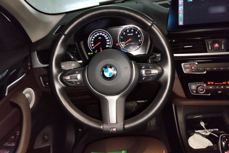 Used BMW X1 2022 sDrive25Li Leading Model Steering Wheel