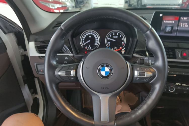 Used BMW X1 2022 sDrive25Li Leading Model Steering Wheel