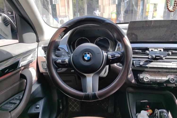 Used BMW X1 2022 sDrive25Li Leading Model Steering Wheel