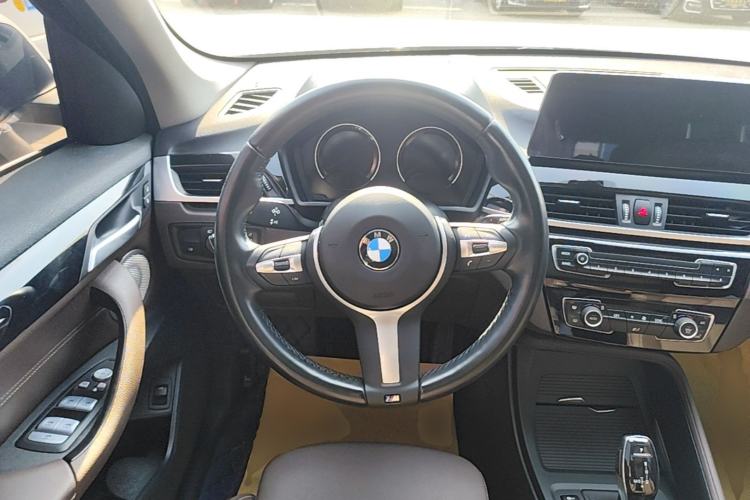 Used BMW X1 2022 sDrive25Li Leading Model Steering Wheel