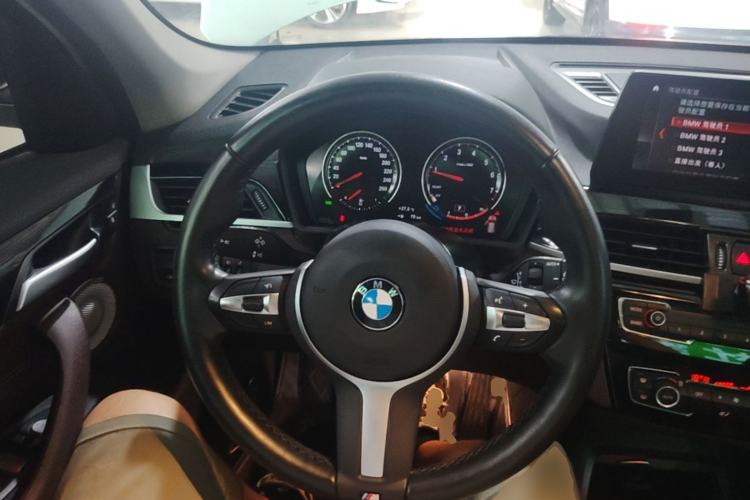 Used BMW X1 2022 sDrive25Li Leading Model Steering Wheel