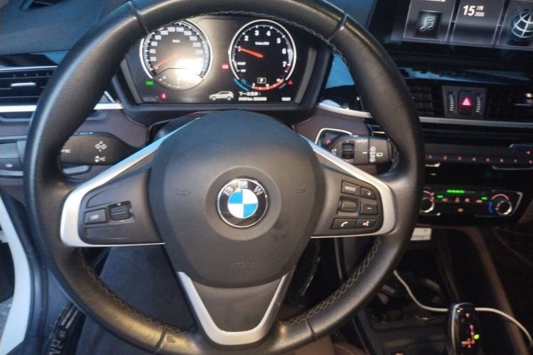 Used BMW X1 2022 sDrive20Li Fashion Model Steering Wheel