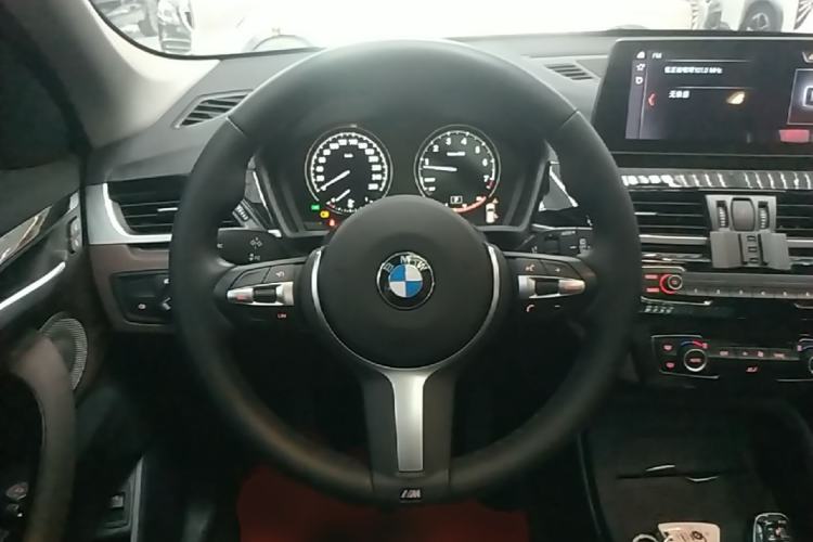 Used BMW X1 2022 sDrive25Li Leading Model Steering Wheel