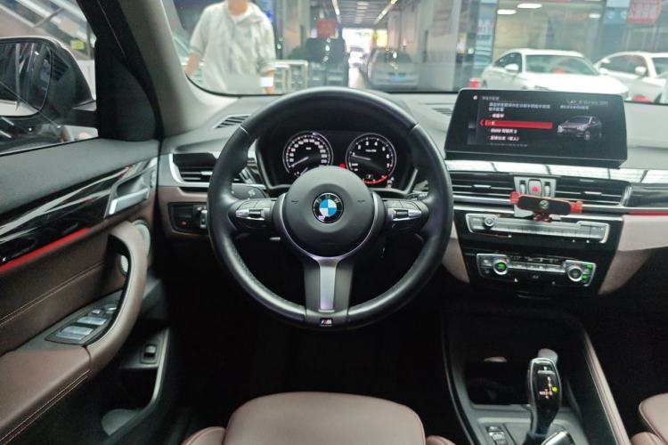 Used BMW X1 2022 sDrive25Li Leading Model Steering Wheel