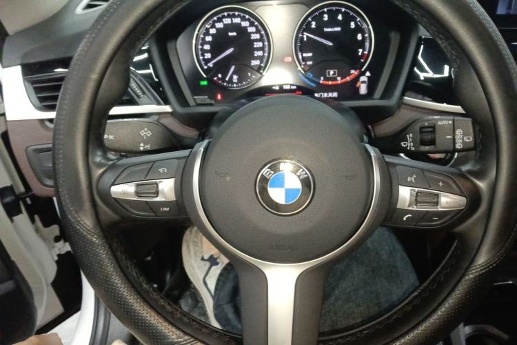 Used BMW X1 2022 sDrive25Li Leading Model Steering Wheel