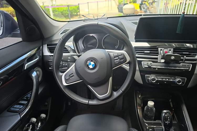 Used BMW X1 2022 sDrive20Li Fashion Model Steering Wheel