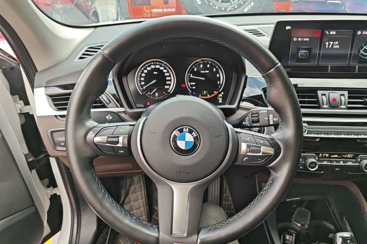 Used BMW X1 2022 sDrive25Li Leading Model Steering Wheel