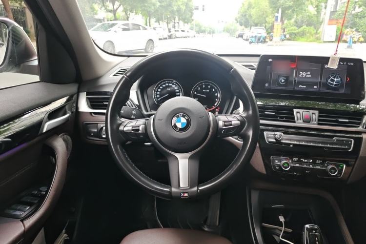 Used BMW X1 2022 sDrive25Li Leading Model Steering Wheel