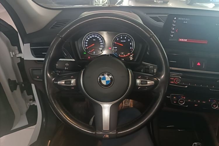 Used BMW X1 2022 sDrive25Li Leading Model Steering Wheel