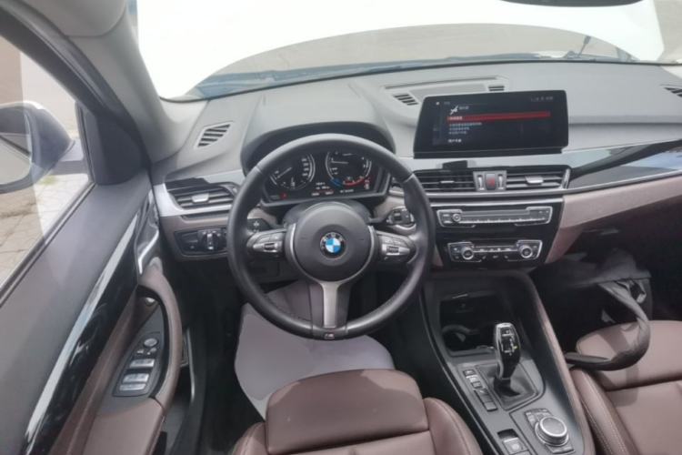 Used BMW X1 2022 sDrive25Li Leading Model Steering Wheel