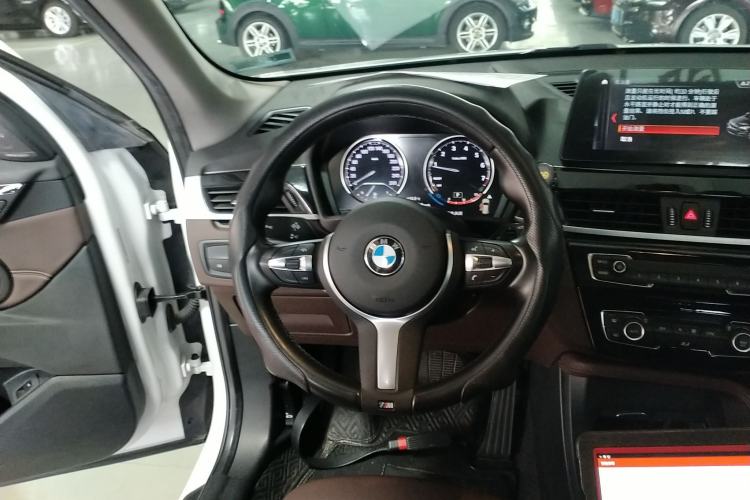 Used BMW X1 2022 sDrive25Li Leading Model Steering Wheel