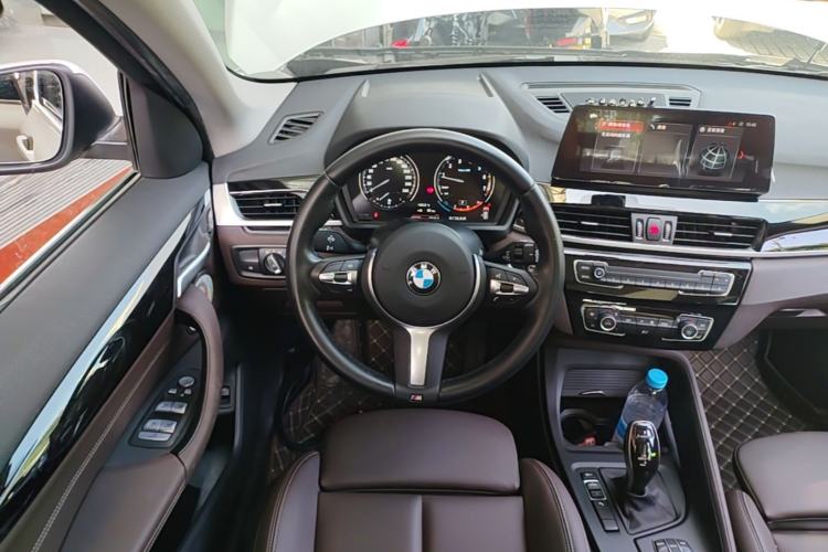 Used BMW X1 2022 sDrive25Li Leading Model Steering Wheel