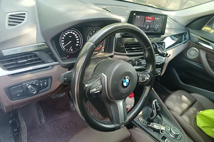 Used BMW X1 2022 sDrive25Li Leading Model Steering Wheel