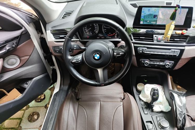 Used BMW X1 2022 sDrive25Li Leading Model Steering Wheel