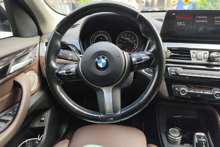 Used BMW X1 2022 sDrive25Li Leading Model Steering Wheel