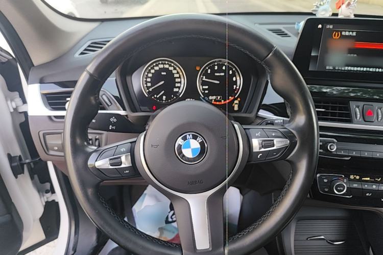 Used BMW X1 2022 sDrive25Li Leading Model Steering Wheel