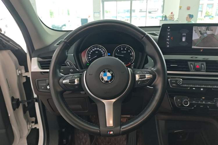 Used BMW X1 2022 sDrive25Li Leading Model Steering Wheel