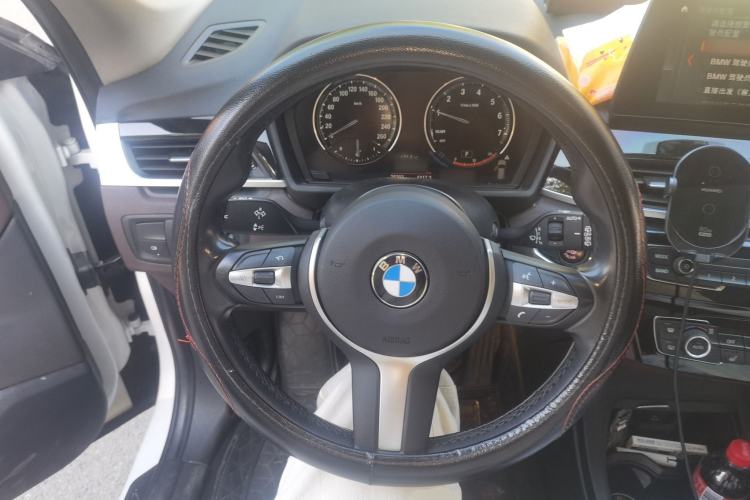 Used BMW X1 2022 sDrive25Li Leading Model Steering Wheel