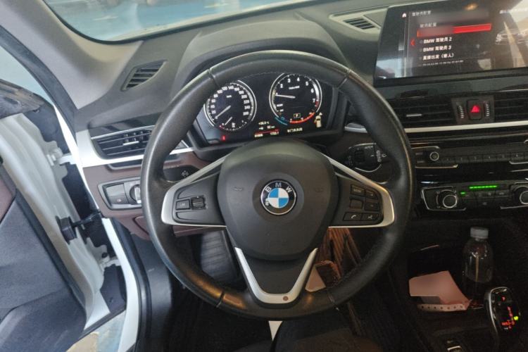 Used BMW X1 2022 sDrive20Li Fashion Model Steering Wheel