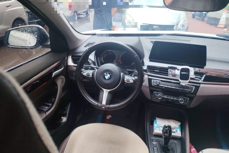 Used BMW X1 2022 sDrive25Li Leading Model Steering Wheel