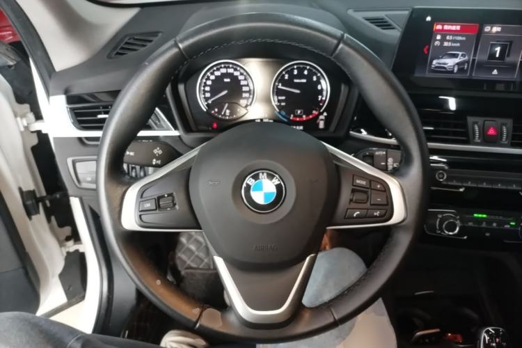Used BMW X1 2022 sDrive20Li Fashion Model Steering Wheel