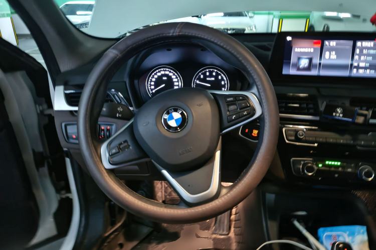 Used BMW X1 2022 sDrive20Li Fashion Model Steering Wheel