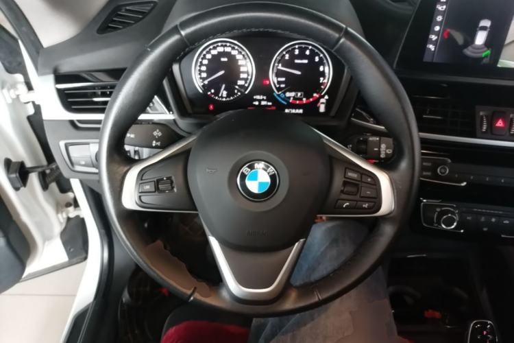 Used BMW X1 2022 sDrive20Li Fashion Model Steering Wheel