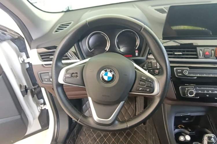 Used BMW X1 2022 sDrive20Li Fashion Model Steering Wheel