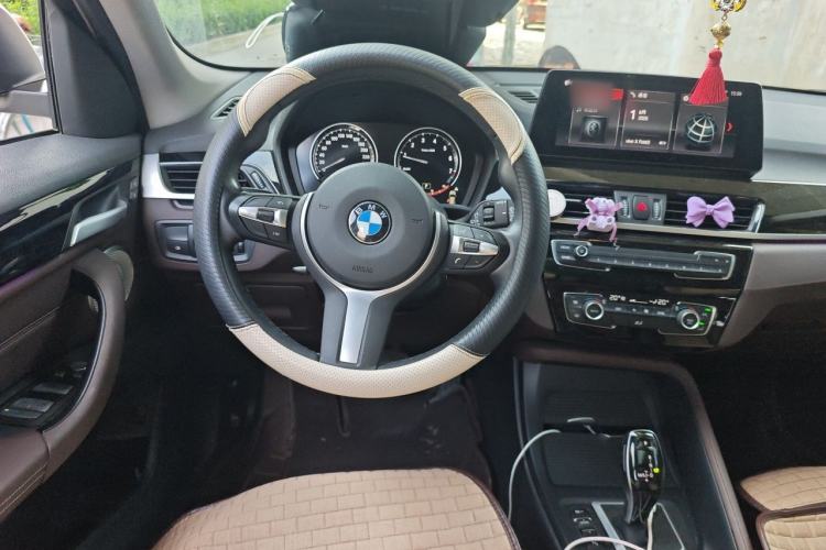 Used BMW X1 2022 sDrive25Li Leading Model Steering Wheel