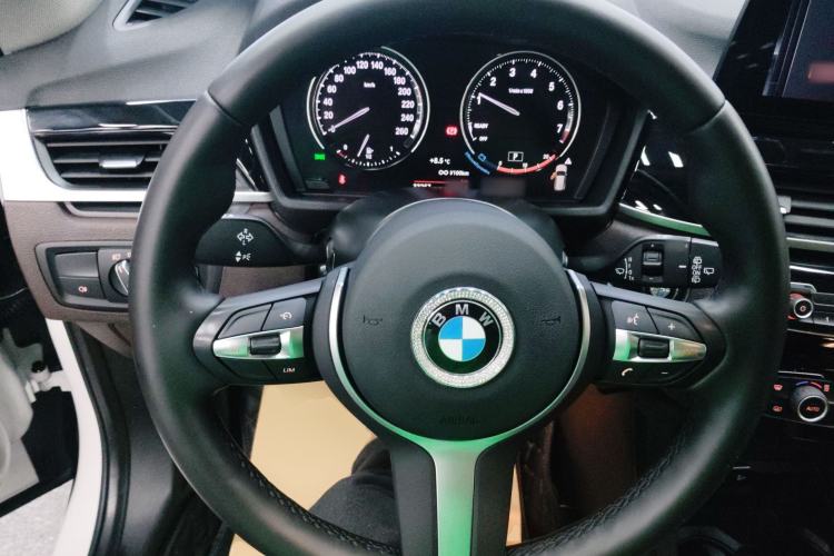 Used BMW X1 2022 sDrive25Li Leading Model Steering Wheel