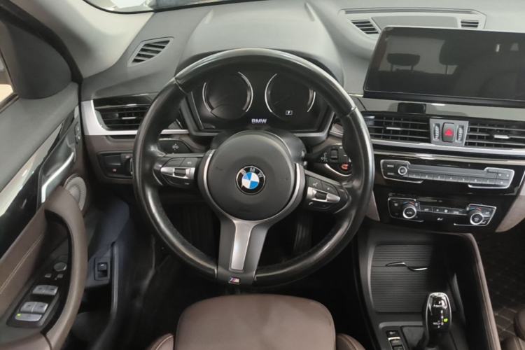Used BMW X1 2022 sDrive25Li Leading Model Steering Wheel
