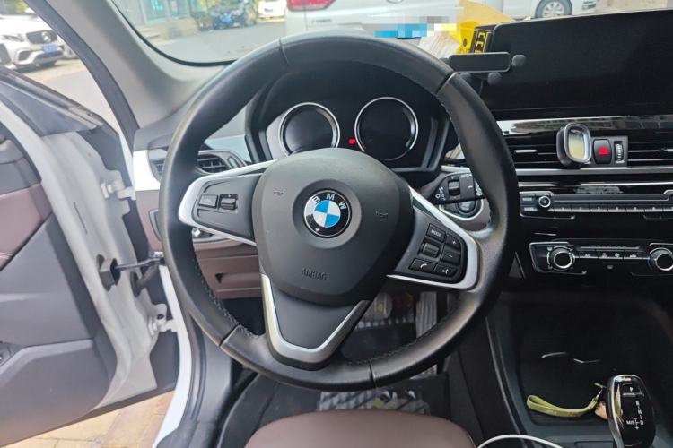 Used BMW X1 2022 sDrive20Li Fashion Model Steering Wheel