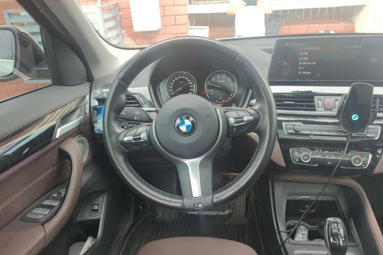 Used BMW X1 2022 sDrive25Li Leading Model Steering Wheel