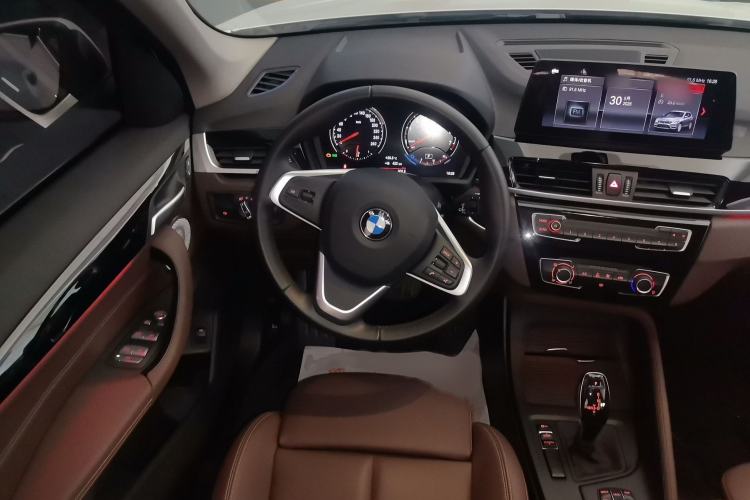 Used BMW X1 2022 sDrive20Li Fashion Model Steering Wheel