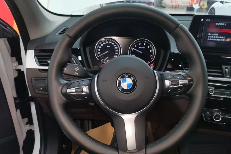 Used BMW X1 2022 sDrive25Li Leading Model Steering Wheel