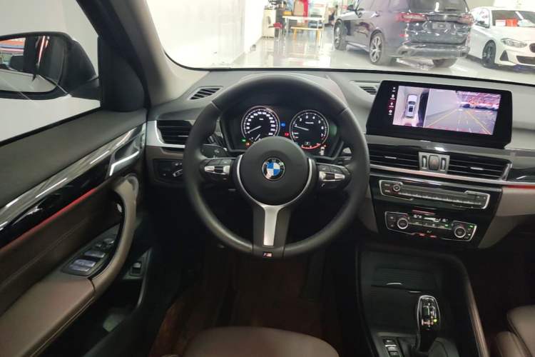 Used BMW X1 2022 sDrive25Li Leading Model Steering Wheel