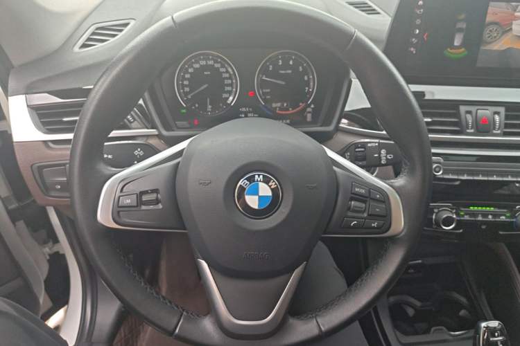 Used BMW X1 2022 sDrive20Li Fashion Model Steering Wheel
