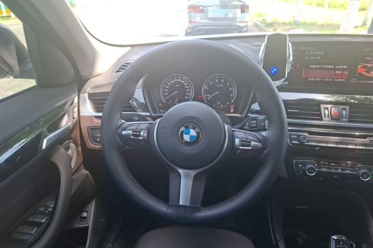 Used BMW X1 2022 sDrive25Li Leading Model Steering Wheel