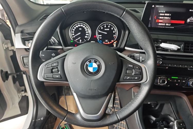 Used BMW X1 2022 sDrive20Li Fashion Model Steering Wheel