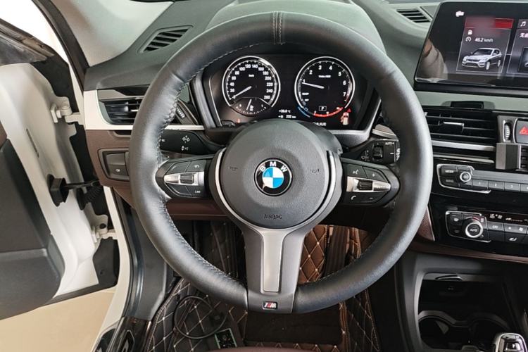 Used BMW X1 2022 sDrive25Li Leading Model Steering Wheel