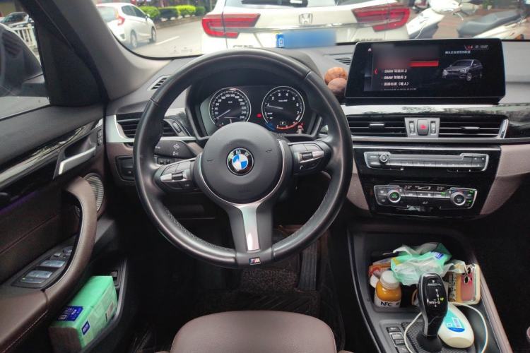 Used BMW X1 2022 sDrive25Li Leading Model Steering Wheel