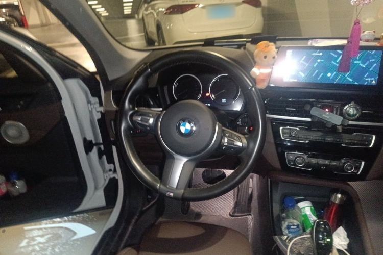 Used BMW X1 2022 sDrive25Li Leading Model Steering Wheel