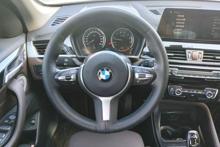 Used BMW X1 2022 sDrive25Li Leading Model Steering Wheel