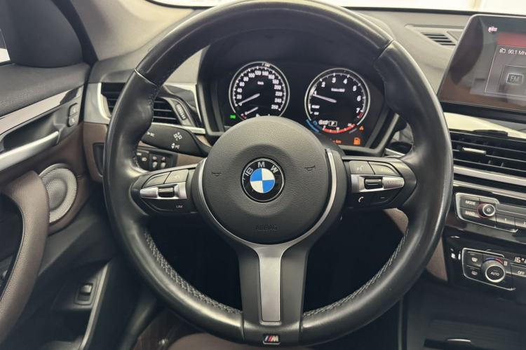 Used BMW X1 2022 sDrive25Li Leading Model Steering Wheel