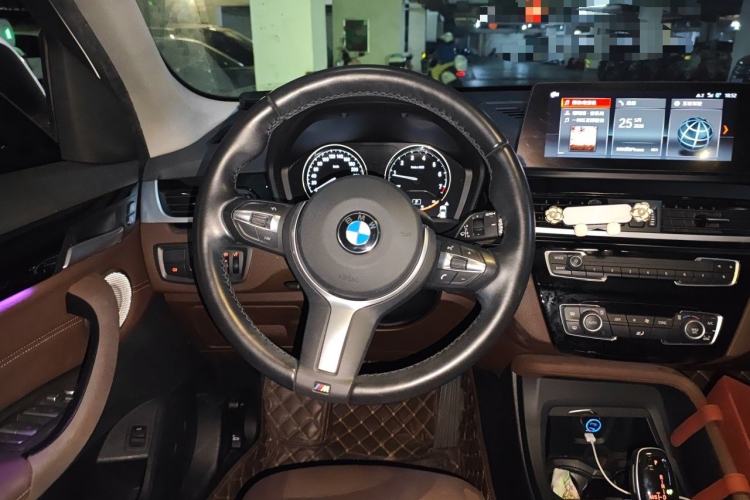Used BMW X1 2022 sDrive25Li Leading Model Steering Wheel