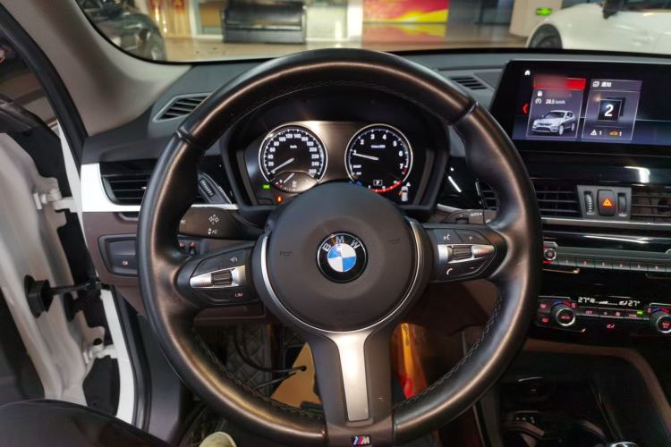 Used BMW X1 2022 sDrive25Li Leading Model Steering Wheel