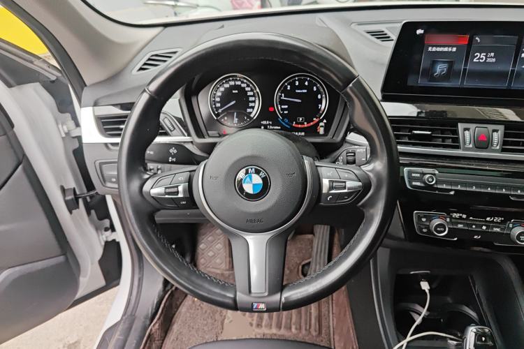 Used BMW X1 2022 sDrive25Li Leading Model Steering Wheel
