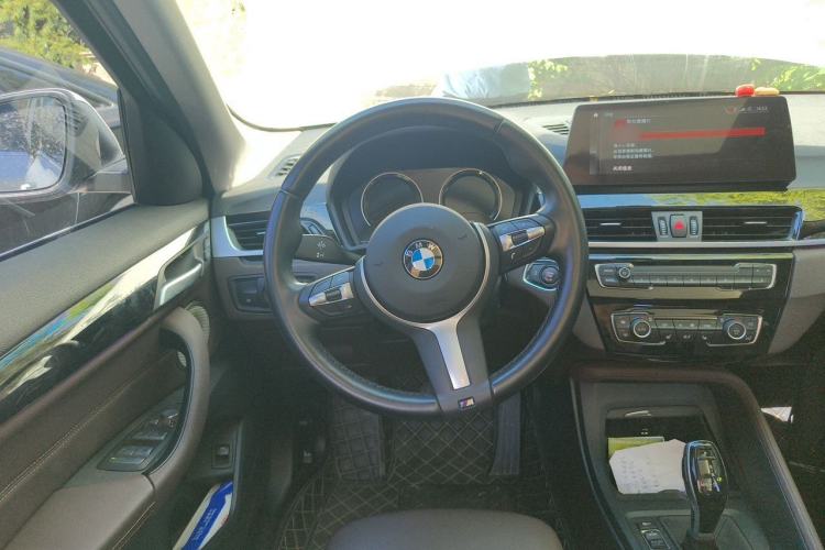 Used BMW X1 2022 sDrive25Li Leading Model Steering Wheel