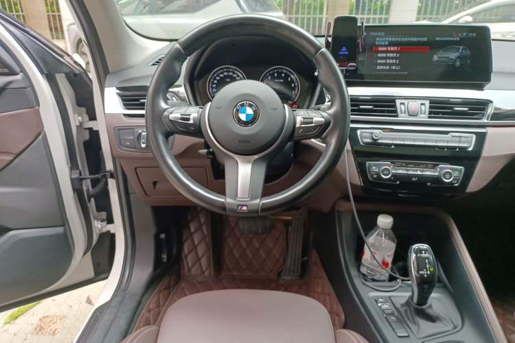 Used BMW X1 2022 sDrive25Li Leading Model Steering Wheel